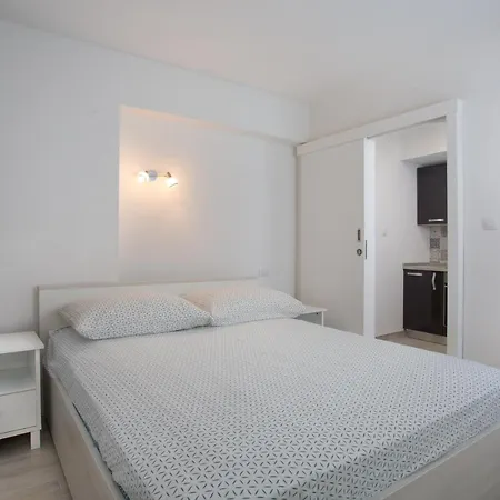 Serious Job * Dubrovník