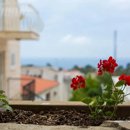 شقة Serious Job *