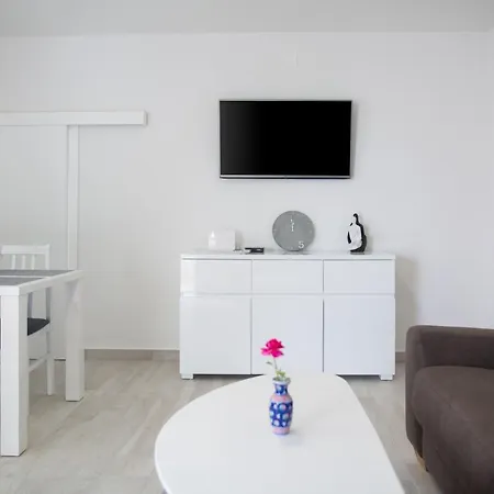 Serious Job * Dubrovnik